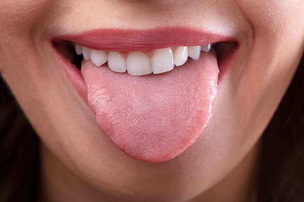 how to keep your tongue clean?